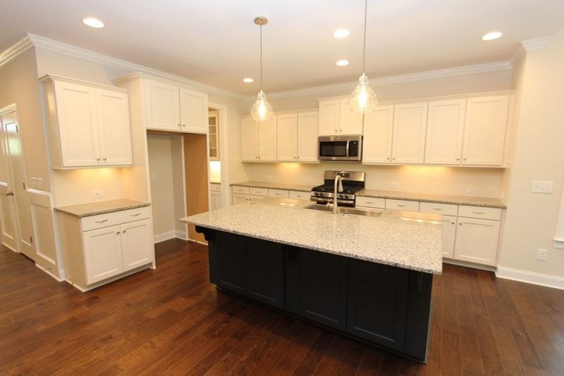 8609 Rowan Oak Ct, Wake Forest, NC 27587