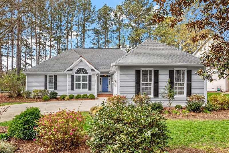 8609 Wheeling Dr, Raleigh, NC 27615