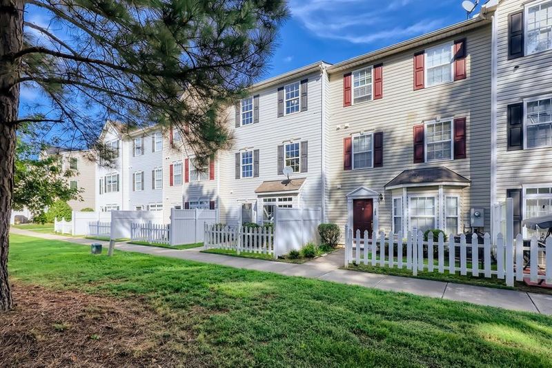 8610 Neuse Landing Ln #109, Raleigh, NC 27616