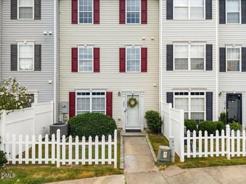 8610 Neuse Landing Ln, Raleigh, NC 27616