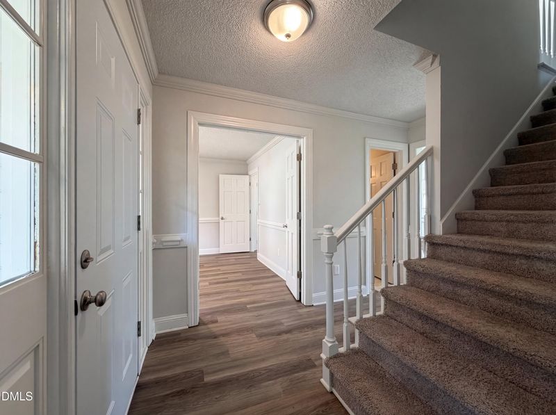 8612 Clovehitch Ct, Raleigh, NC 27615