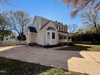 8612 Clovehitch Ct, Raleigh, NC 27615