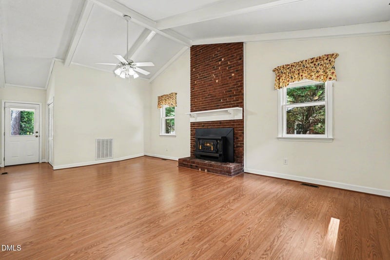 8612 Maidstone Ct, Raleigh, NC 27613