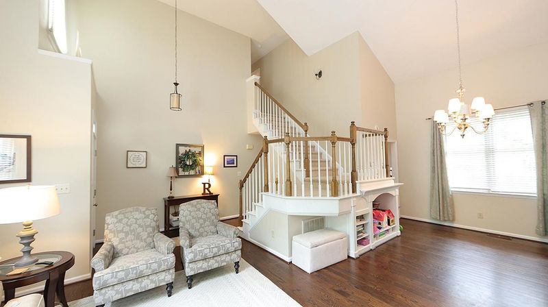 8613 Chalcombe Ct, Raleigh, NC 27615