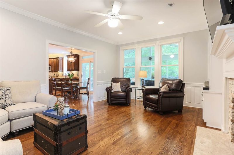 8613 Davishire Dr, Raleigh, NC 27615