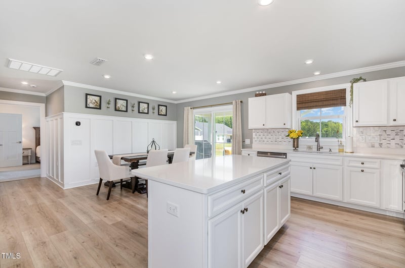 8615 Kenridge Ln, Fuquay Varina, NC 27526