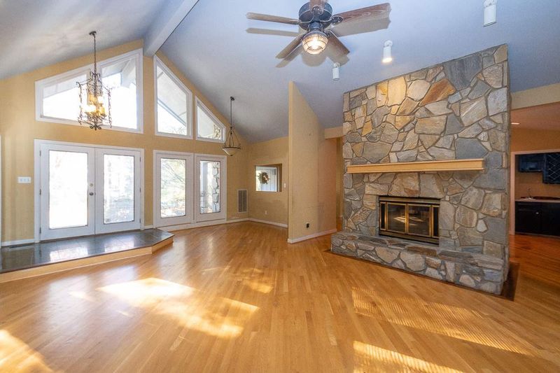 8616 Bournemouth Dr, Raleigh, NC 27615