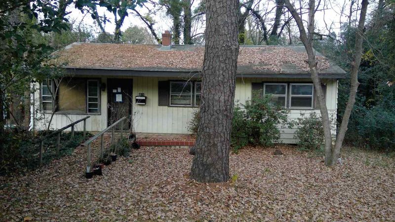 8616 Chapel Hill Rd, Cary, NC 27513