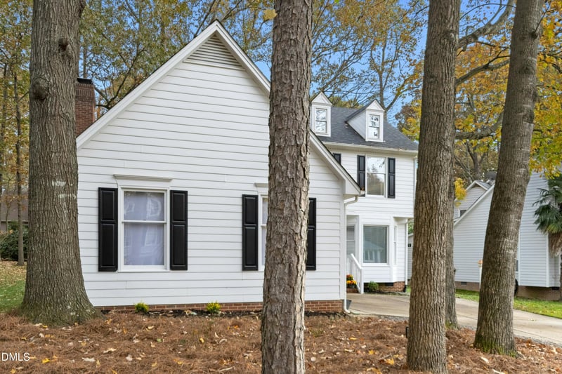 8616 Vanburgh Ct, Raleigh, NC 27615