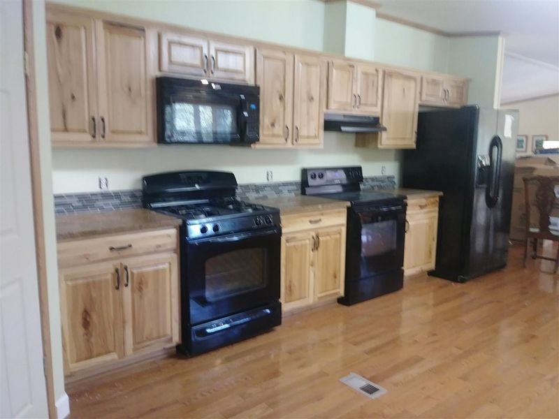8619 S Creek Rd, Willow Springs, NC 27592