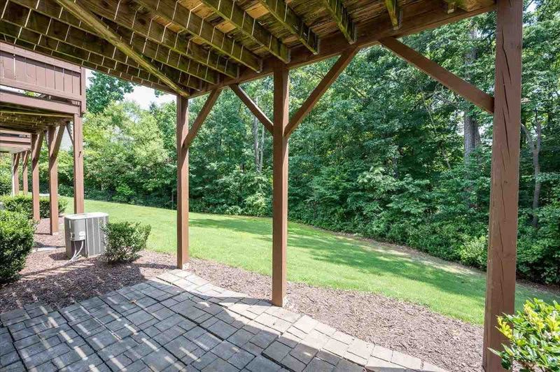 8619 Macedonia Lake Dr, Cary, NC 27518