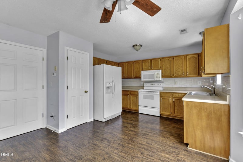 862 Nighthawk Pl, Fayetteville, NC 28314