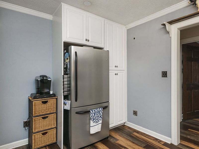 862 Wiltshire Dr, Burlington, NC 27217