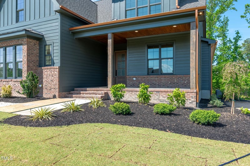 8620 Dukes Lake Rd, Zebulon, NC 27597