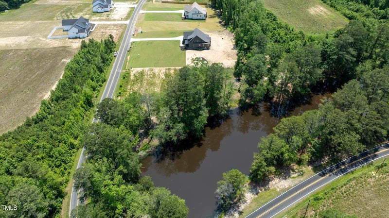 8620 Dukes Lake Rd, Zebulon, NC 27597
