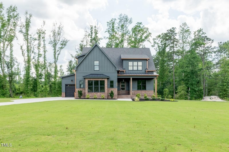 8620 Dukes Lake Rd, Zebulon, NC 27597