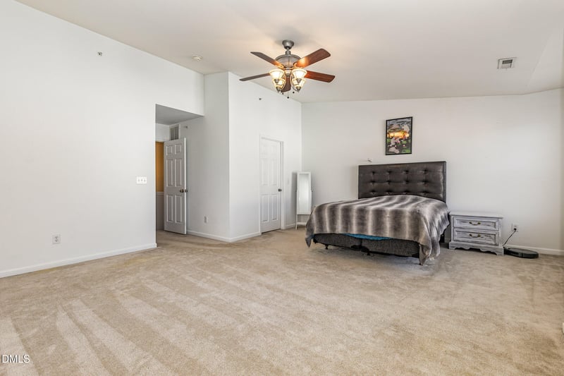 8620 Neuse Club Ln #107, Raleigh, NC 27616