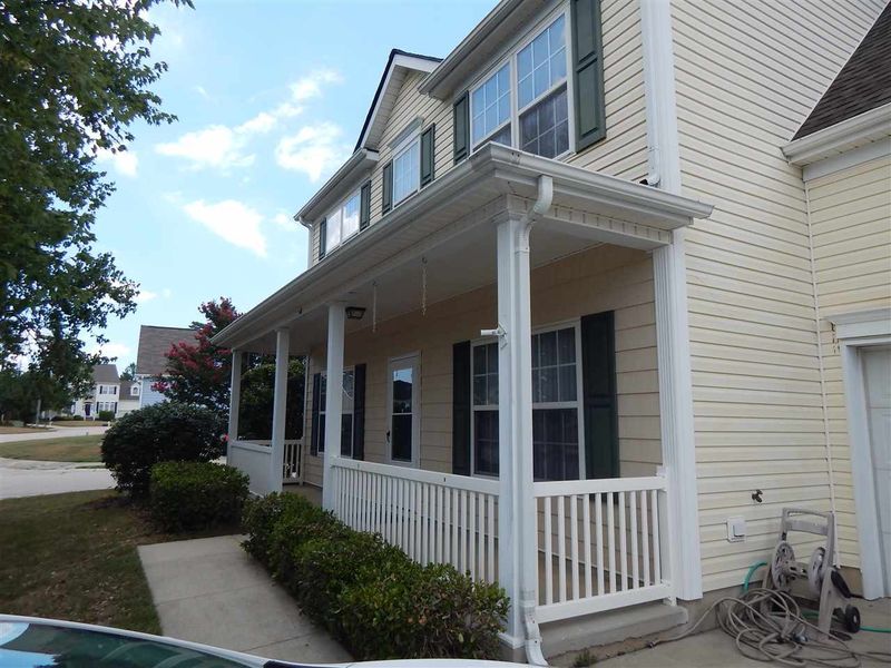 8620 Neuse Hunter Dr, Raleigh, NC 27616