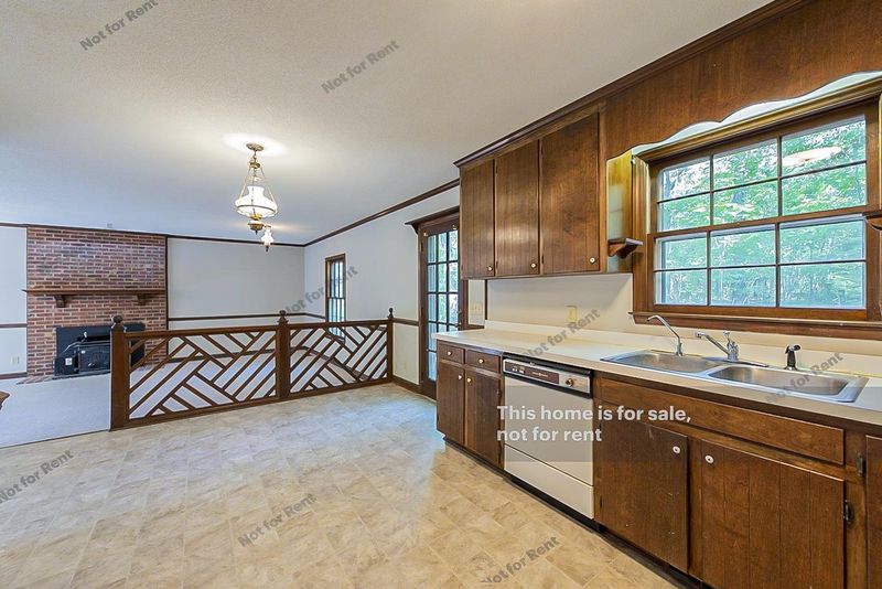 8621 Bostian Dr, Apex, NC 27539