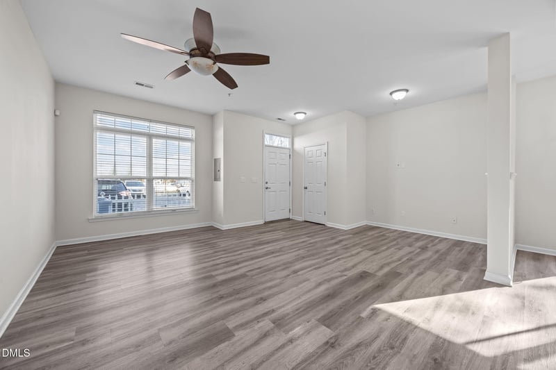 8621 Neuse Club Ln #100, Raleigh, NC 27616