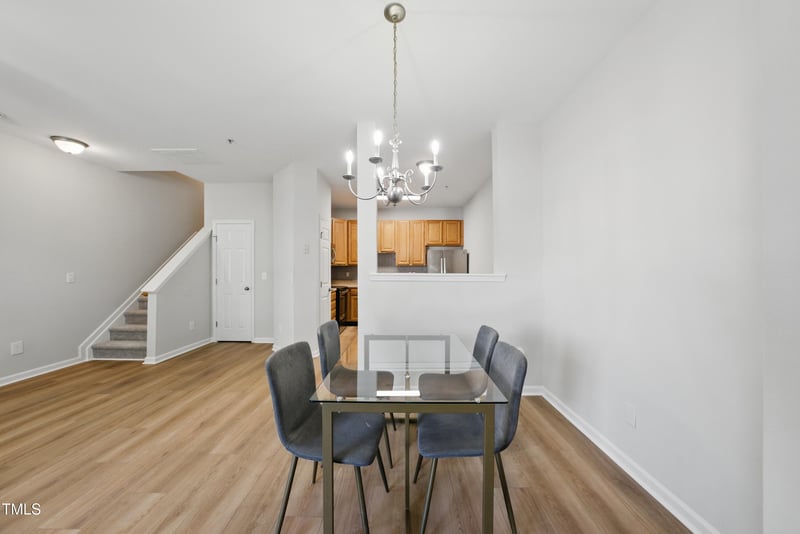 8621 Neuse Club Ln, Raleigh, NC 27616