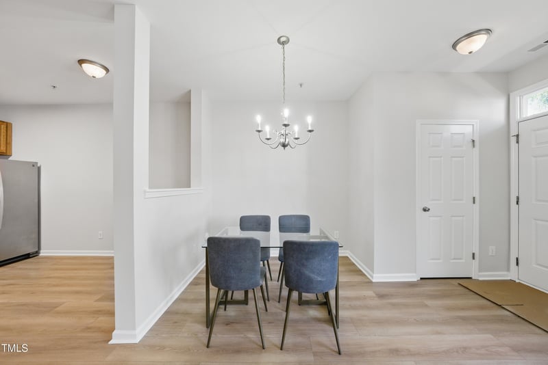 8621 Neuse Club Ln, Raleigh, NC 27616