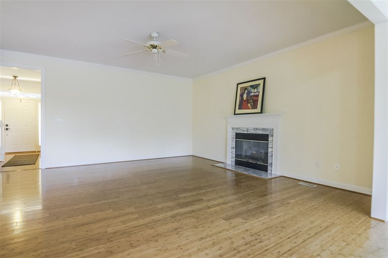 8621 Wheeling Dr, Raleigh, NC 27615