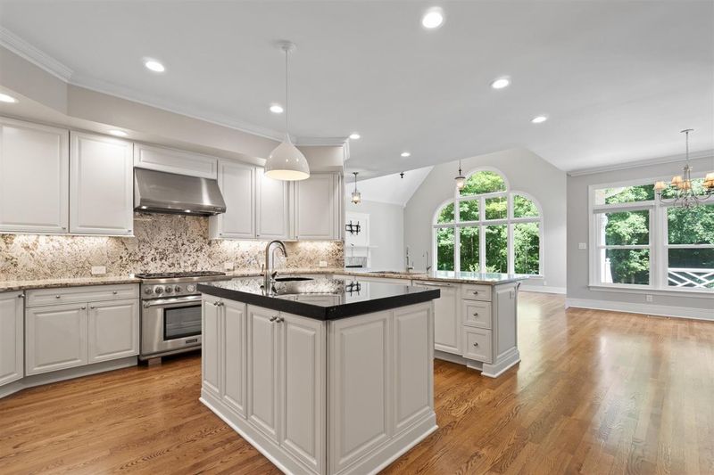 8624 Cold Springs Rd, Raleigh, NC 27615