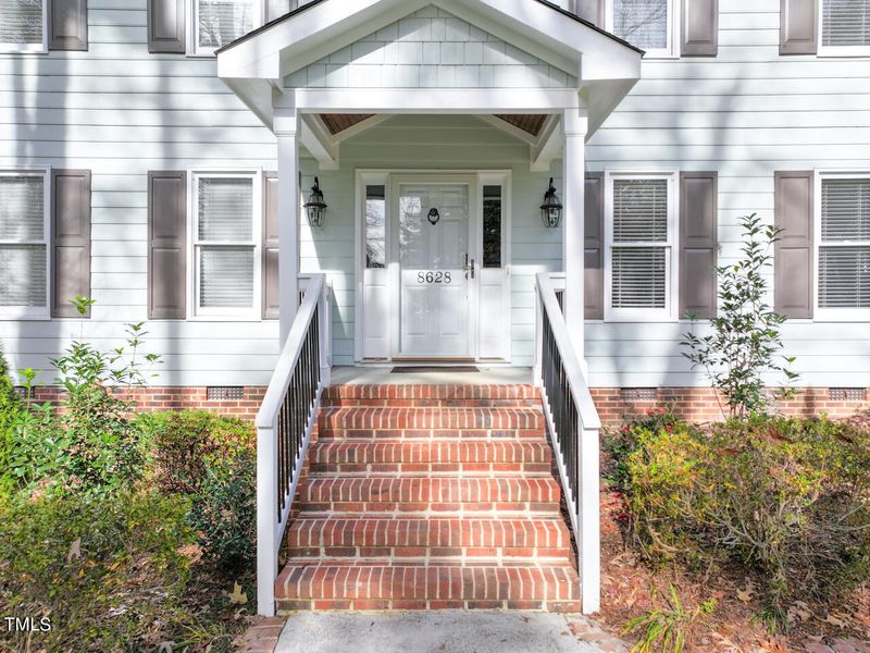 8628 Seagate Dr, Raleigh, NC 27615