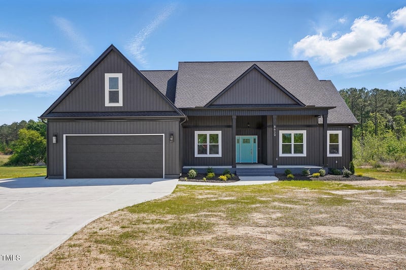 8629 Dukes Lake Rd, Zebulon, NC 27597