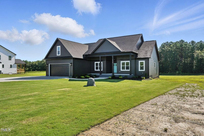 8629 Dukes Lake Rd, Zebulon, NC 27597
