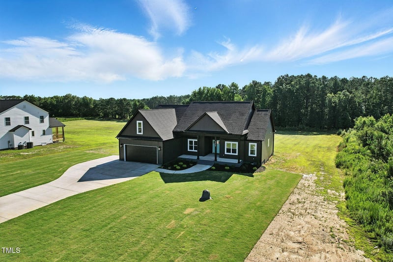 8629 Dukes Lake Rd, Zebulon, NC 27597