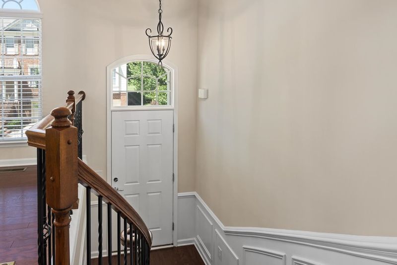 8633 Macedonia Lake Dr, Cary, NC 27518