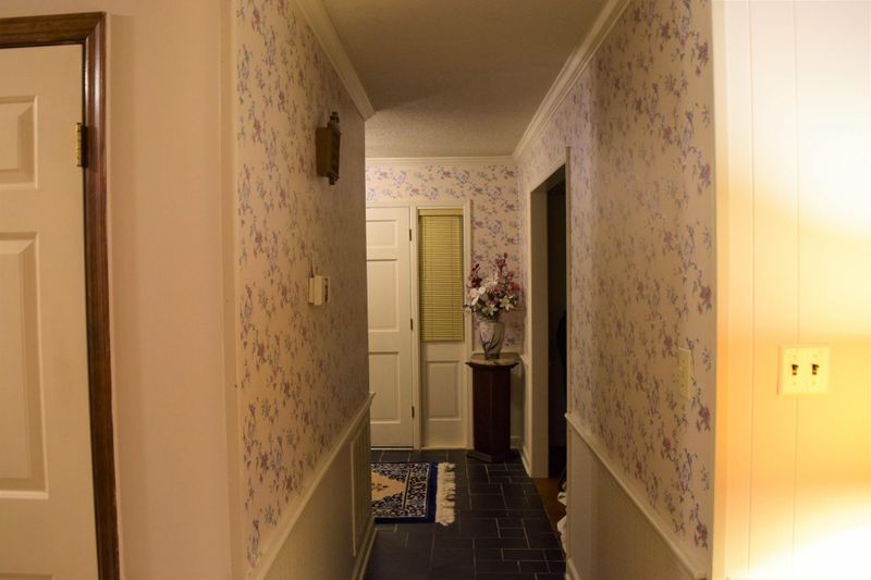 8633 Valley Brook Dr, Raleigh, NC 27613