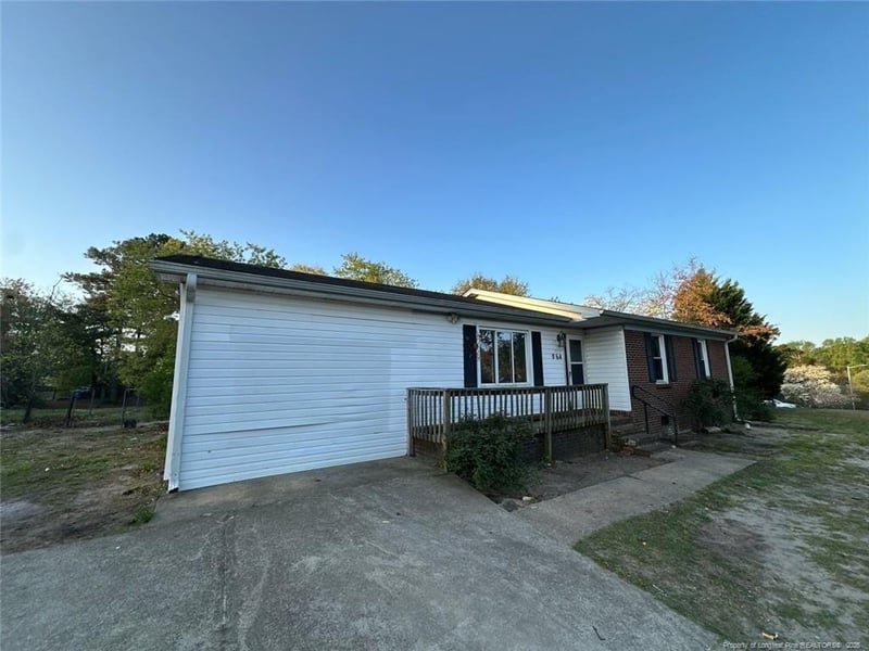 864 Durwood Dr, Fayetteville, NC 28311