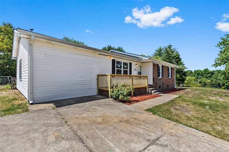 864 Durwood Dr, Fayetteville, NC 28311