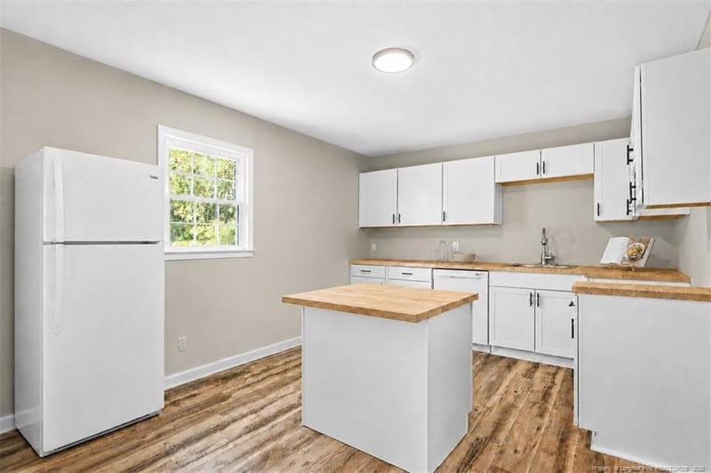 864 Durwood Dr, Fayetteville, NC 28311