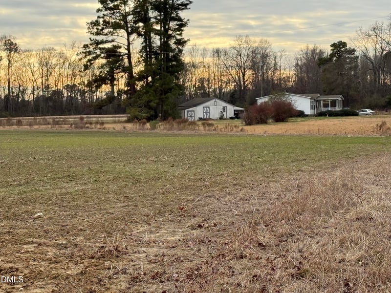 864 Old Dam Rd, Selma, NC 27576