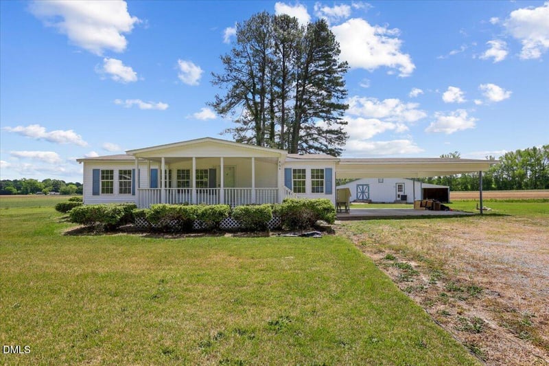 864 Old Dam Rd, Selma, NC 27576