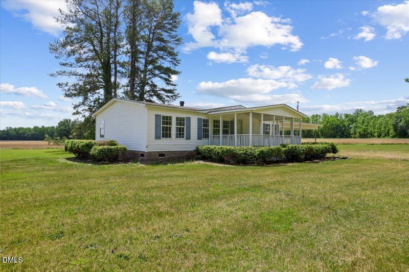 864 Old Dam Rd, Selma, NC 27576