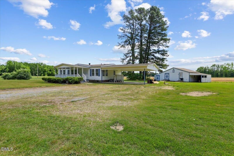 864 Old Dam Rd, Selma, NC 27576