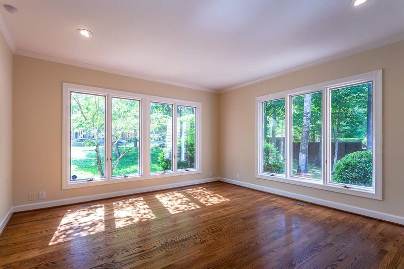 864 Pinehurst Dr, Chapel Hill, NC 27517