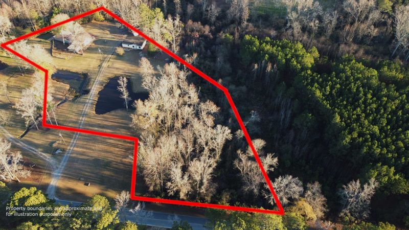 864 S Pleasant Coates Rd, Benson, NC 27504