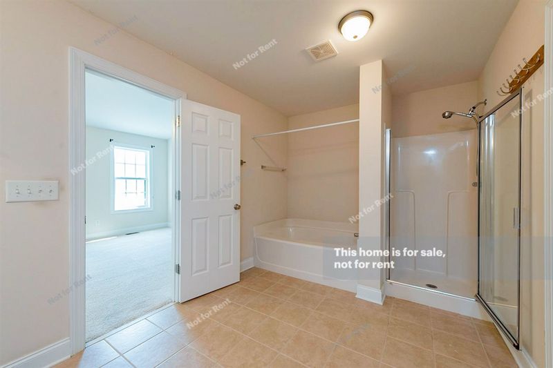 864 Saratoga Dr, Durham, NC 27704