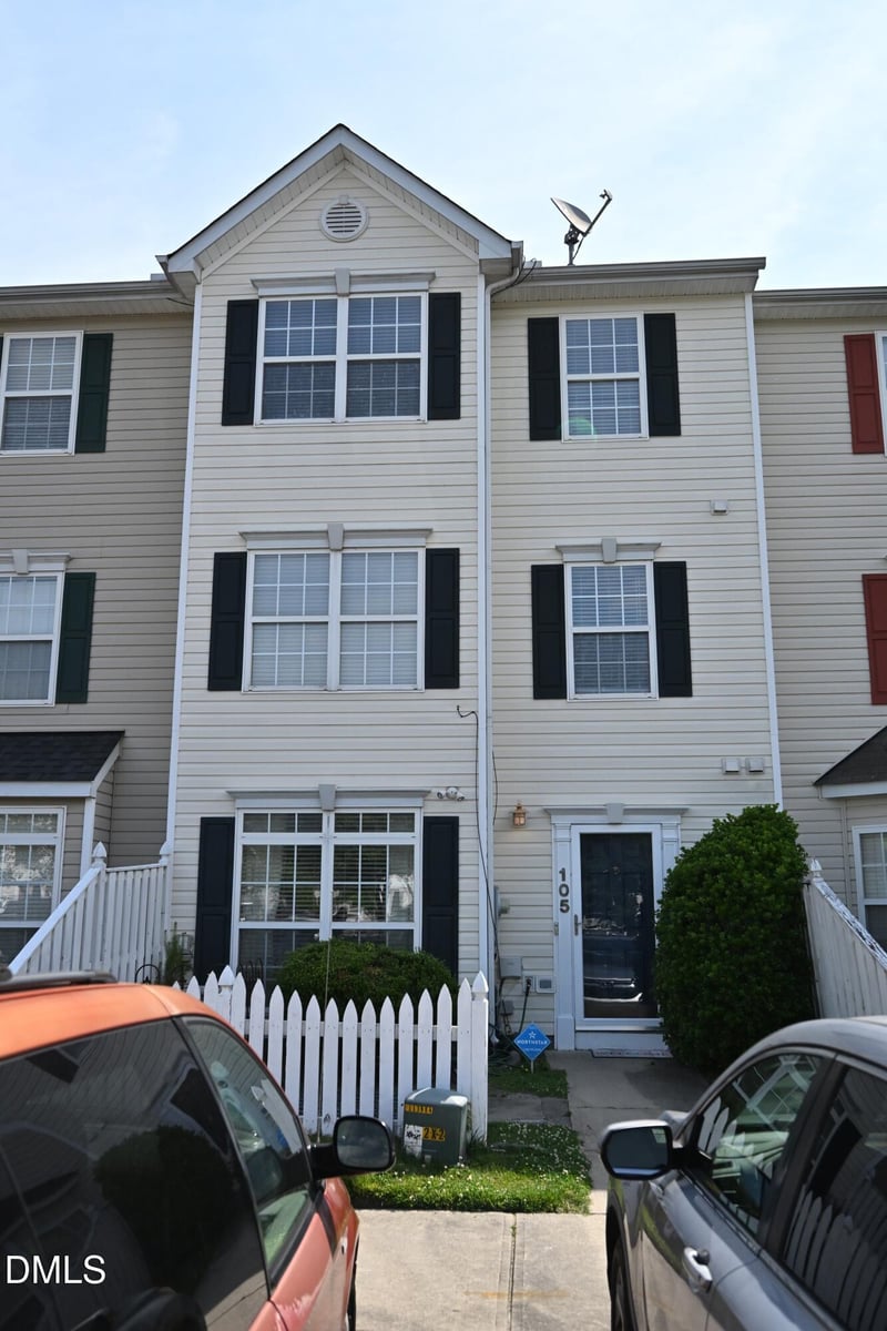 8640 Neuse Landing Ln #105, Raleigh, NC 27616