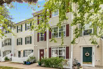 8640 Neuse Landing Ln, Raleigh, NC 27616
