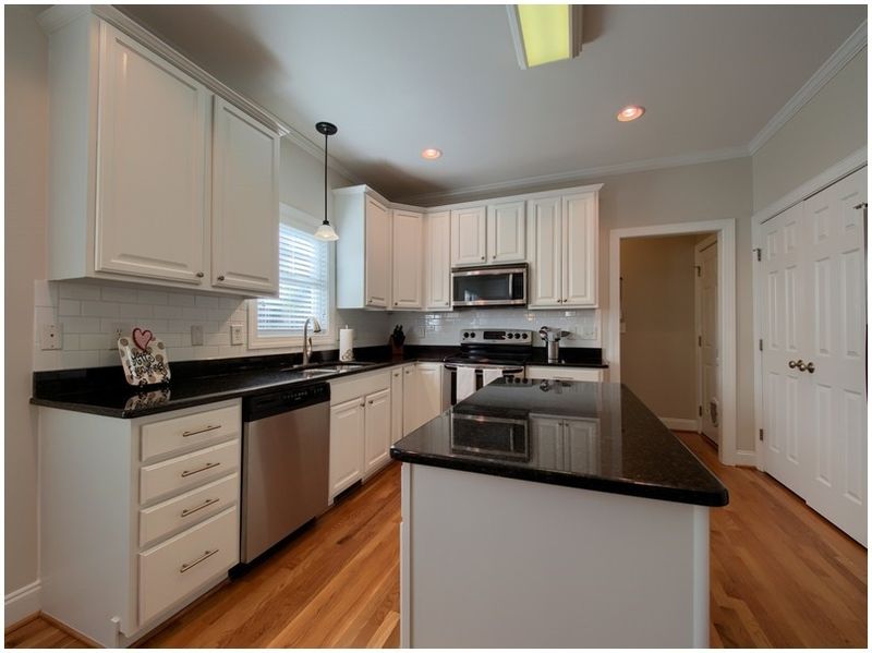 8641 Glade Hill Dr, Apex, NC 27539