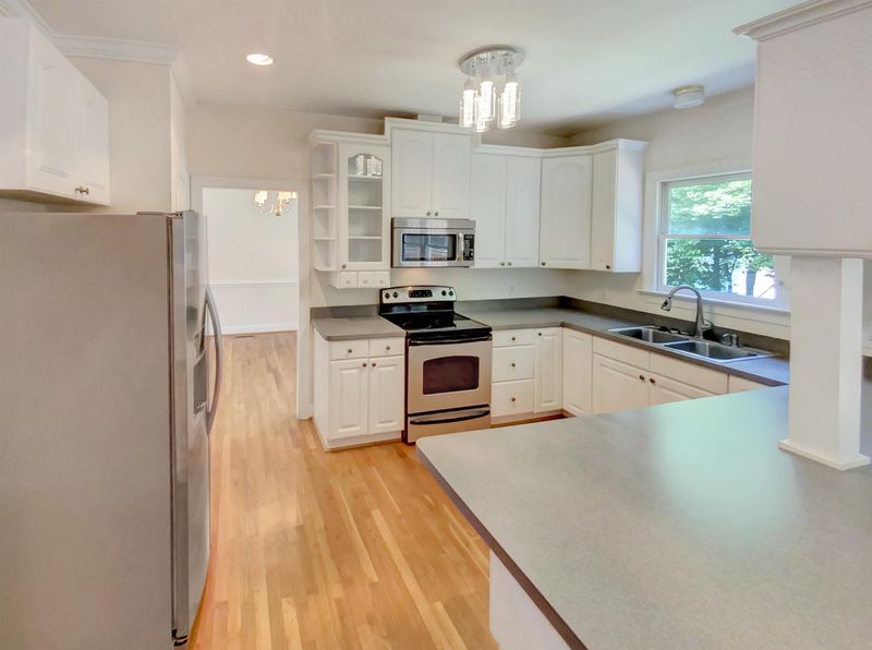 8641 Harps Mill Rd, Raleigh, NC 27615