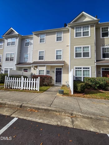 8641 Neuse Club Ln #108, Raleigh, NC 27616