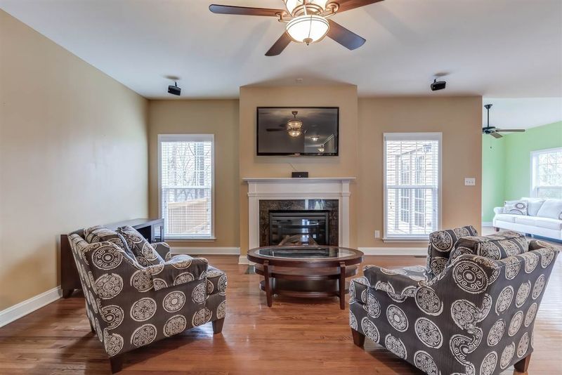 865 Seastone St, Raleigh, NC 27603